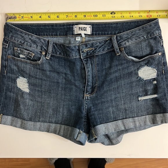 Paige Medium Wash Distressed Denim Shorts EUC - size 30 - Picture 6 of 8